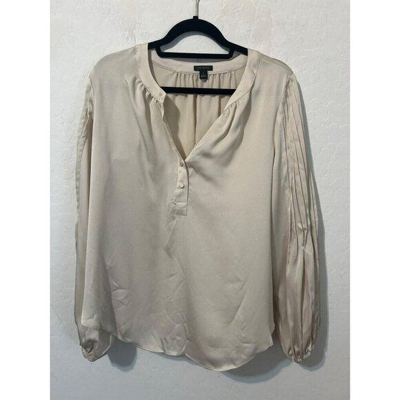 Ann Taylor Cream Sz M Blouse Covered Buttons Balloon Printed Sleeves - Picture 1 of 9